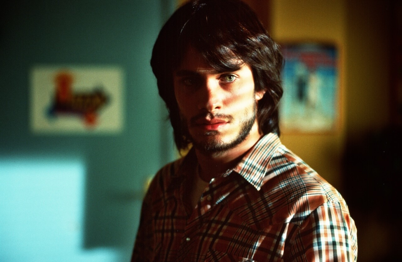 Cinque film di culto di Pedro Almodóvar tornano nei cinema d'Italia - Gael Garcia Bernal in La mala education Foto di Diego Lopez Calvin © El Deseo - Gay.it