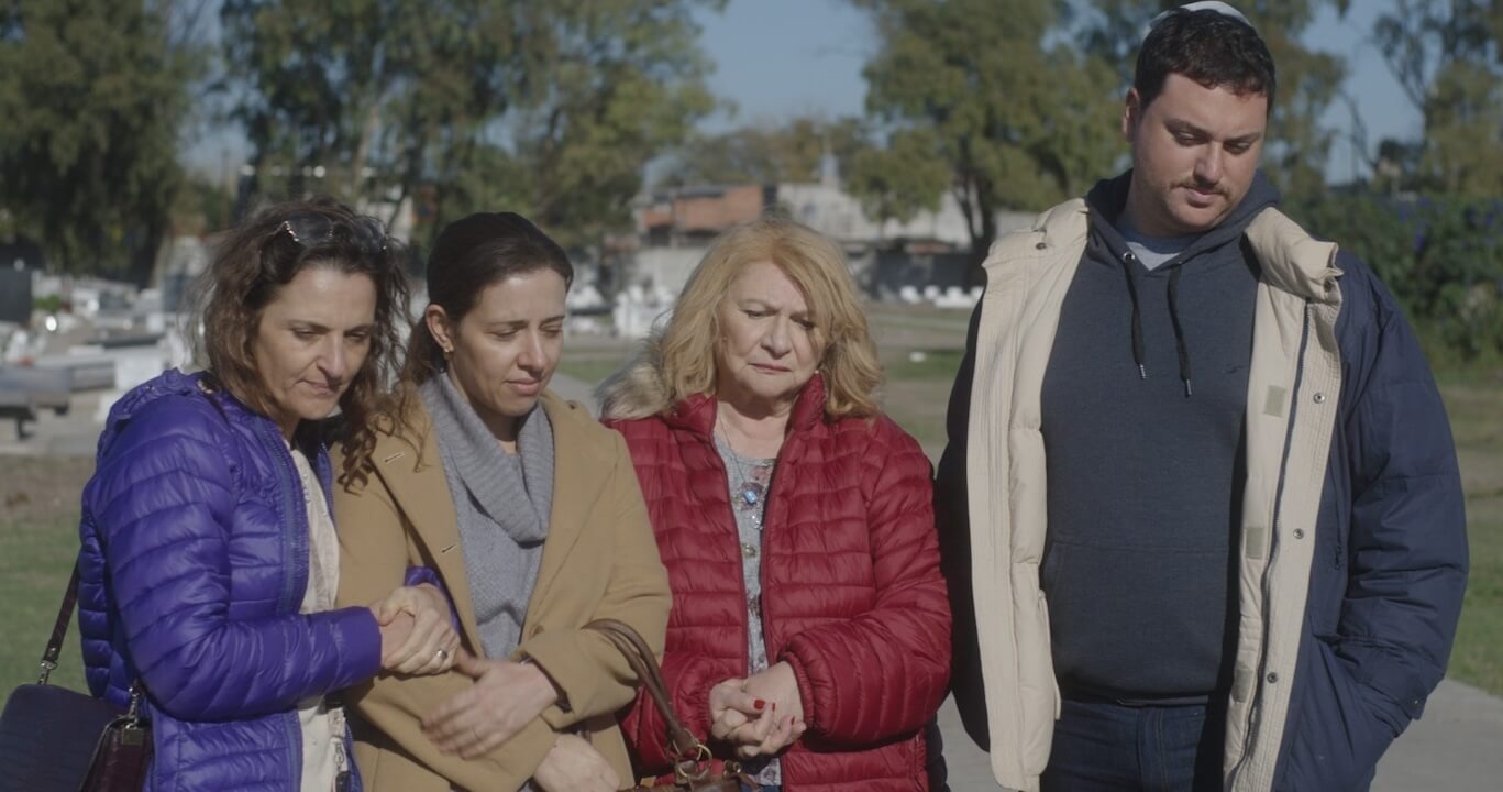Cannes 2024, ecco i 17 film LGBTQIA+ in corsa per la Queer Palm - Most People Die On Sundays - Gay.it