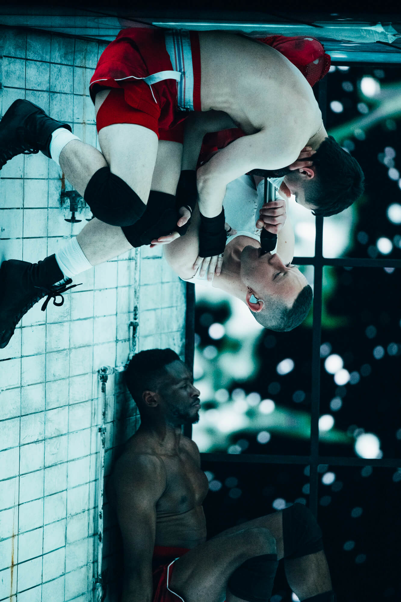 Eurovision 2024, Olly Alexander alle prove in una palestra post-apocalittica che trasuda omoerotismo con Dizzy (VIDEO e FOTO) - Gay.it