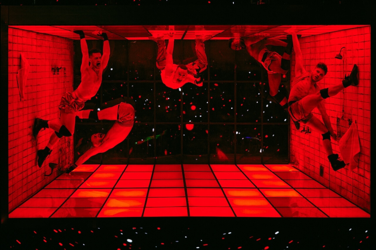 Eurovision 2024, Olly Alexander alle prove in una palestra post-apocalittica che trasuda omoerotismo con Dizzy (VIDEO e FOTO) - Gay.it