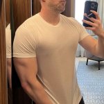 Russell-Tovey - Thumbnail