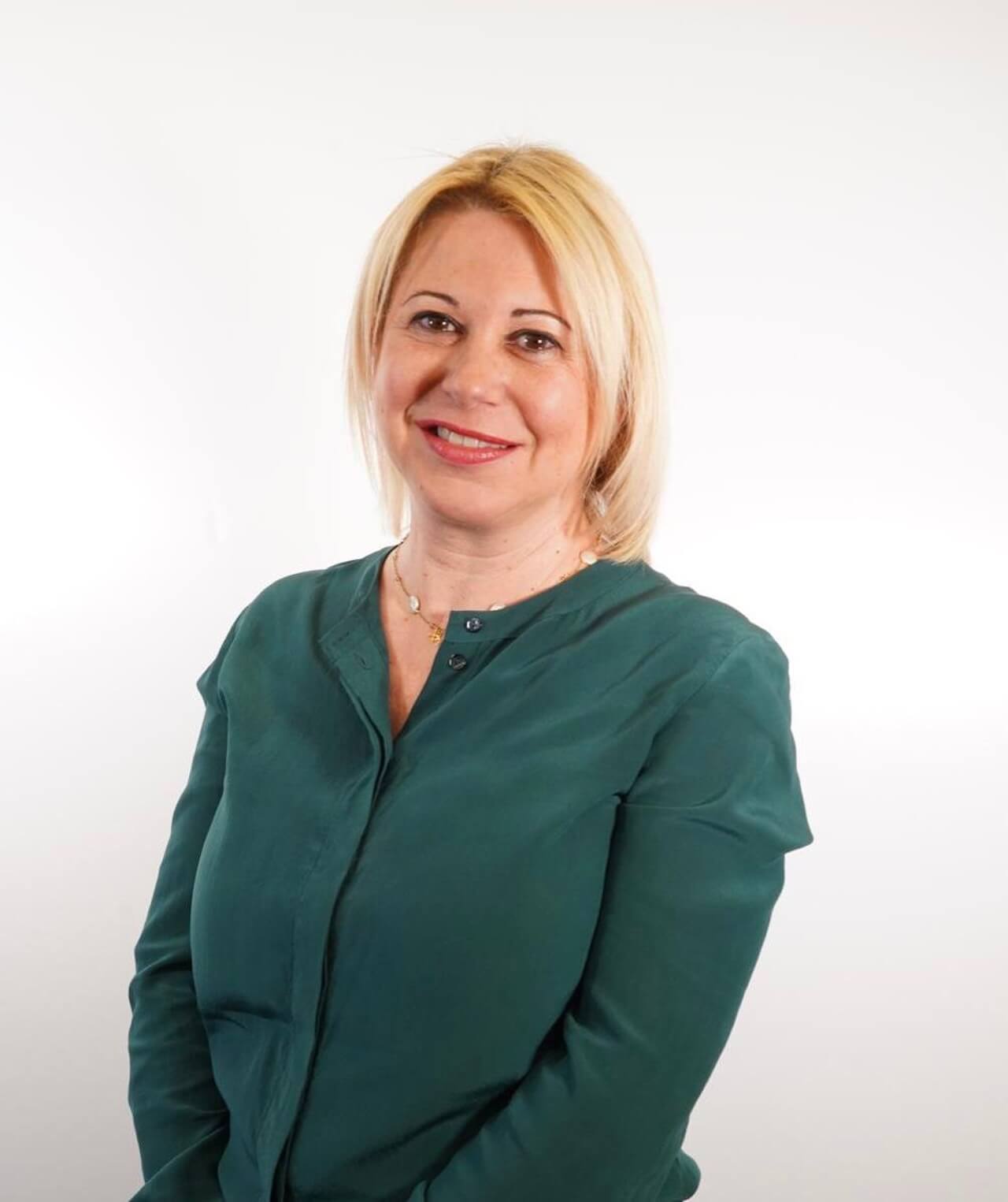Europee 2024, intervista a Barbara Masini di Azione: "Italia peggiorata sui diritti, le famiglie sono tutte uguali" - barbara masini 2 - Gay.it