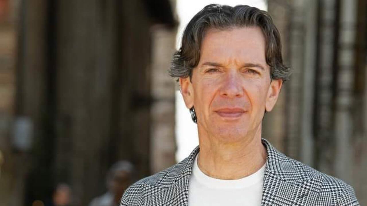 Essere gay e candidarsi come sindaco in provincia, attacchi omofobi a Riccardo Vannetti: “La risposta è l’educazione alle diversità” – INTERVISTA