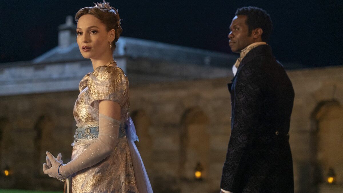 Bridgerton 3, la showrunner conferma la 2a svolta queer. La prossima stagione racconterà l’amore tra due donne?