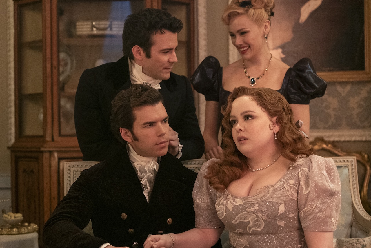 Bridgerton 3 conferma la prima storia d’amore queer con il bacio tanto atteso, ecco chi coinvolge (SPOILER)