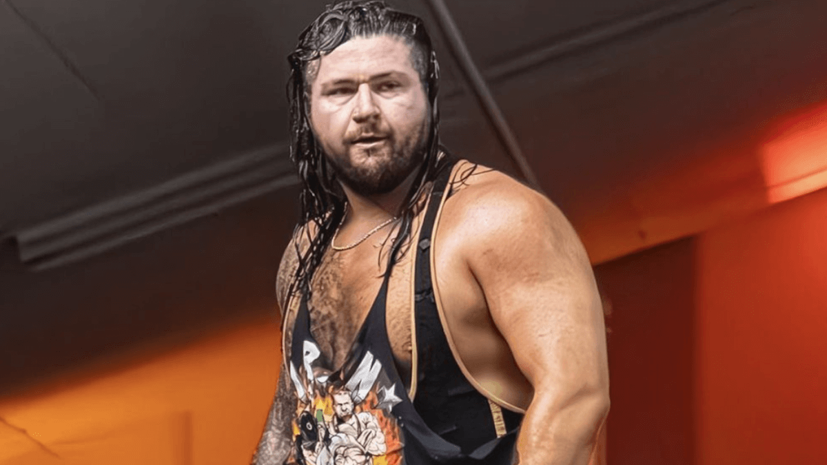 Bulk Bronson, il wrestler fa coming out: “Sono bisessuale”