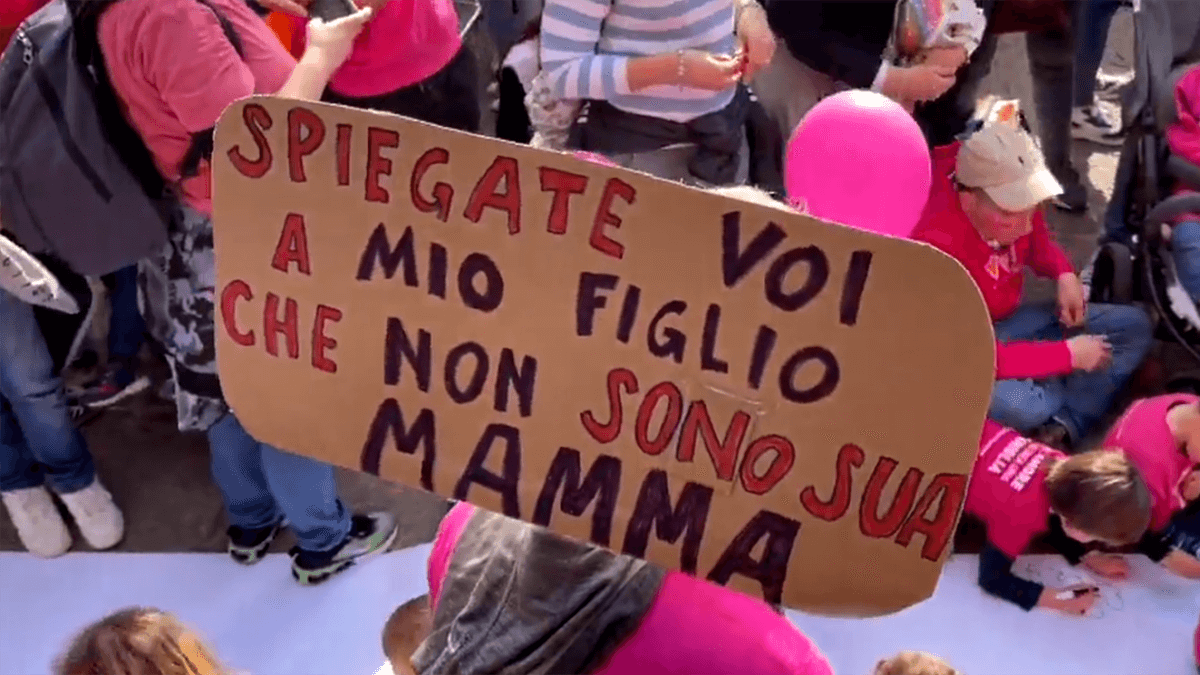 Una madre separata dalla sua compagna potrà adottare i propri figli