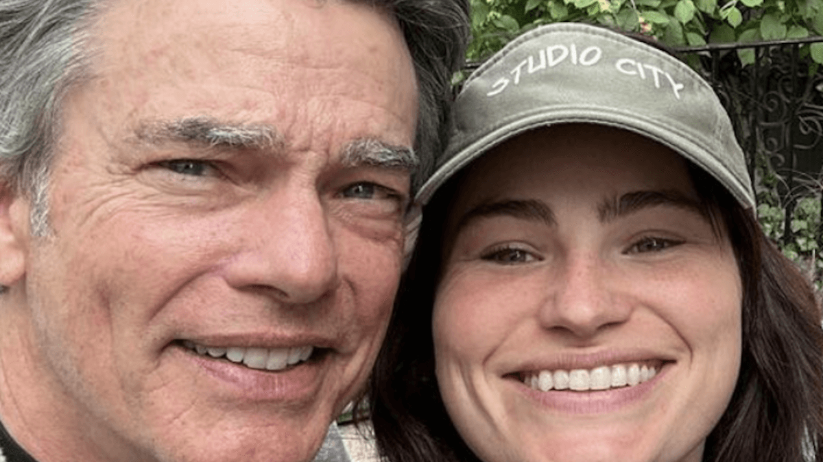 Peter Gallagher di Grey’s Anatomy e il meraviglioso messaggio a sua figlia Kathryn dopo il coming out (VIDEO)