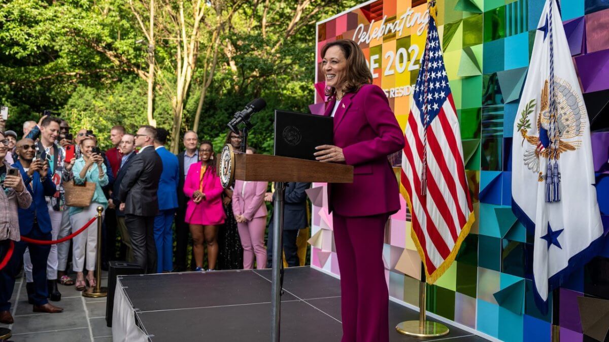 Kamala Harris ha ospitato un evento Pride: “Lottiamo per il diritto di amare chi amiamo”