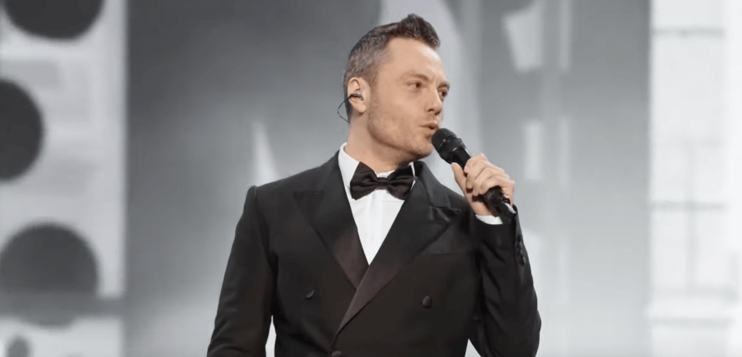Tiziano Ferro è tornato: l'annuncio di Sugar Music e la nuova manager - FOTO - Tiziano Ferro Lo Stadio Tour 2015 1 - Gay.it