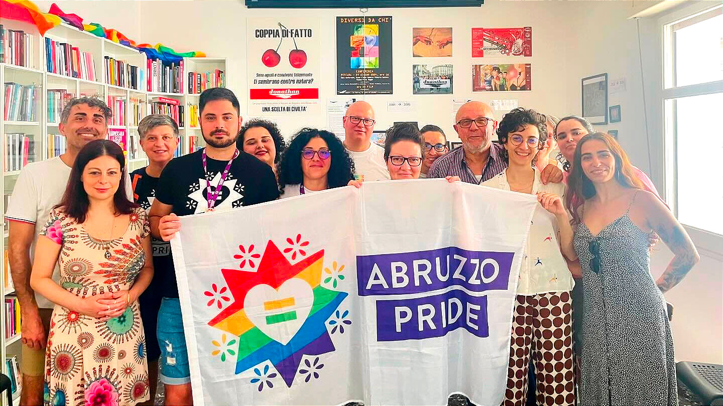 Abruzzo Pride Sabato 6 Luglio a Pescara la parata - Intervista - Foto Abruzzo Pride 2024 (instagram @prideabruzzo)
