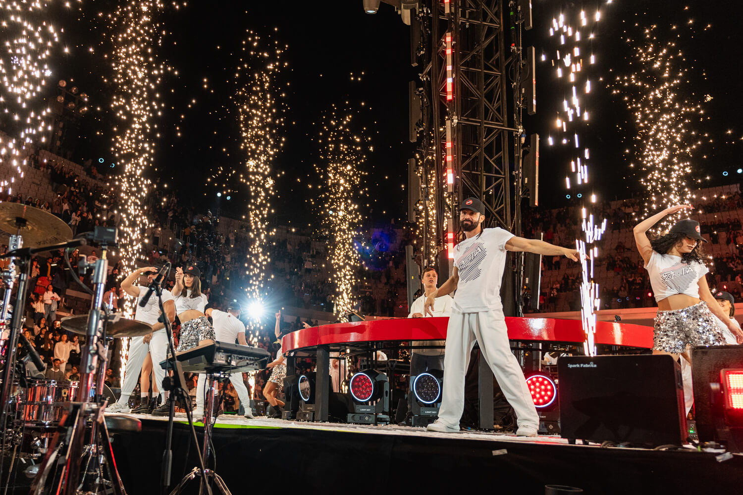 Future Hits Live 2024