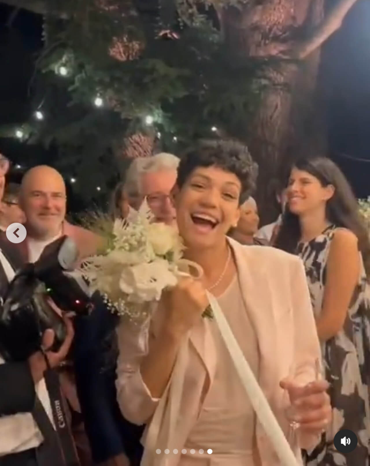 Fey Di Patrizi al matrimonio della madre