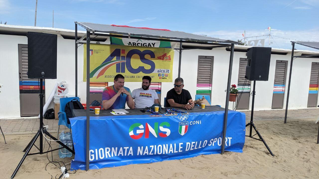 Cagliari calcio e i suoi tifosi premiati da Arcigay Sport: "Italia in Campo contro l'Omobitransfobia 2024" - sport comunita lgbt awards 7 - Gay.it
