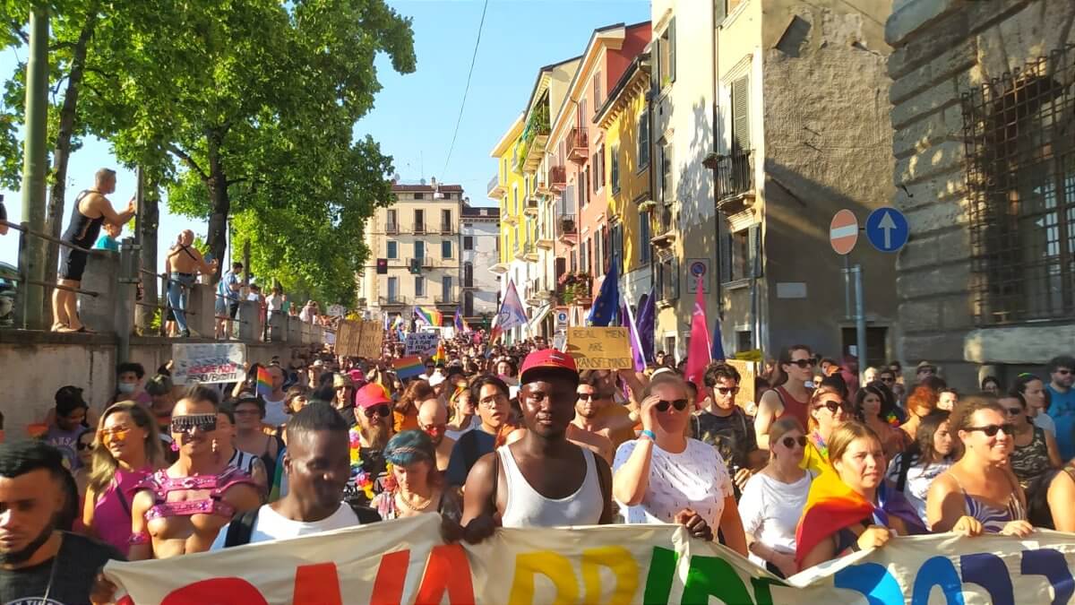 “Il Pride serve a mostrare alla cittadinanza che un’altra vita è possibile”: domenica 16 giugno il Verona Pride – INTERVISTA