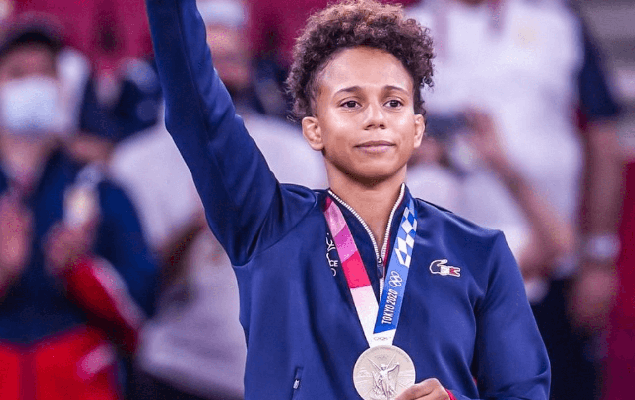 Parigi 2024, ecco gli atleti dichiaratamente LGBTQIA+ che si sono qualificati alle Olimpiadi - Amadine Bouchard Francia Judo - Gay.it