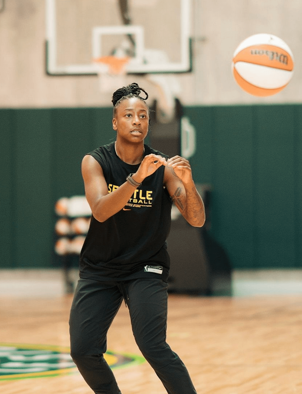 Olimpiadi Parigi 2024: ecco tutti gli atleti LGBTIQ+ saliti sul podio - Jewell Loyd Stati Uniti basket - Gay.it