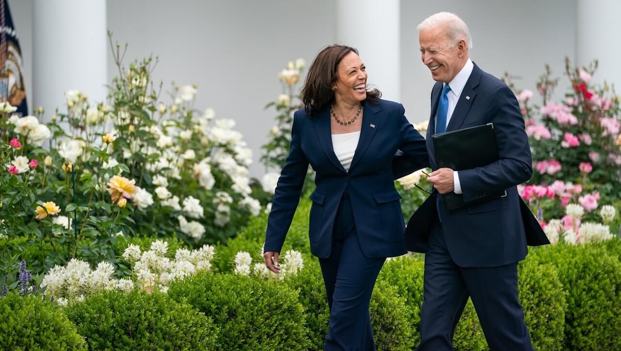 GLAAD alla comunità LGBT+ dopo l'elezione di Trump: "Ci siamo già passati, da ogni crollo si può svoltare" - Joe Biden e Kamala Harris - Gay.it