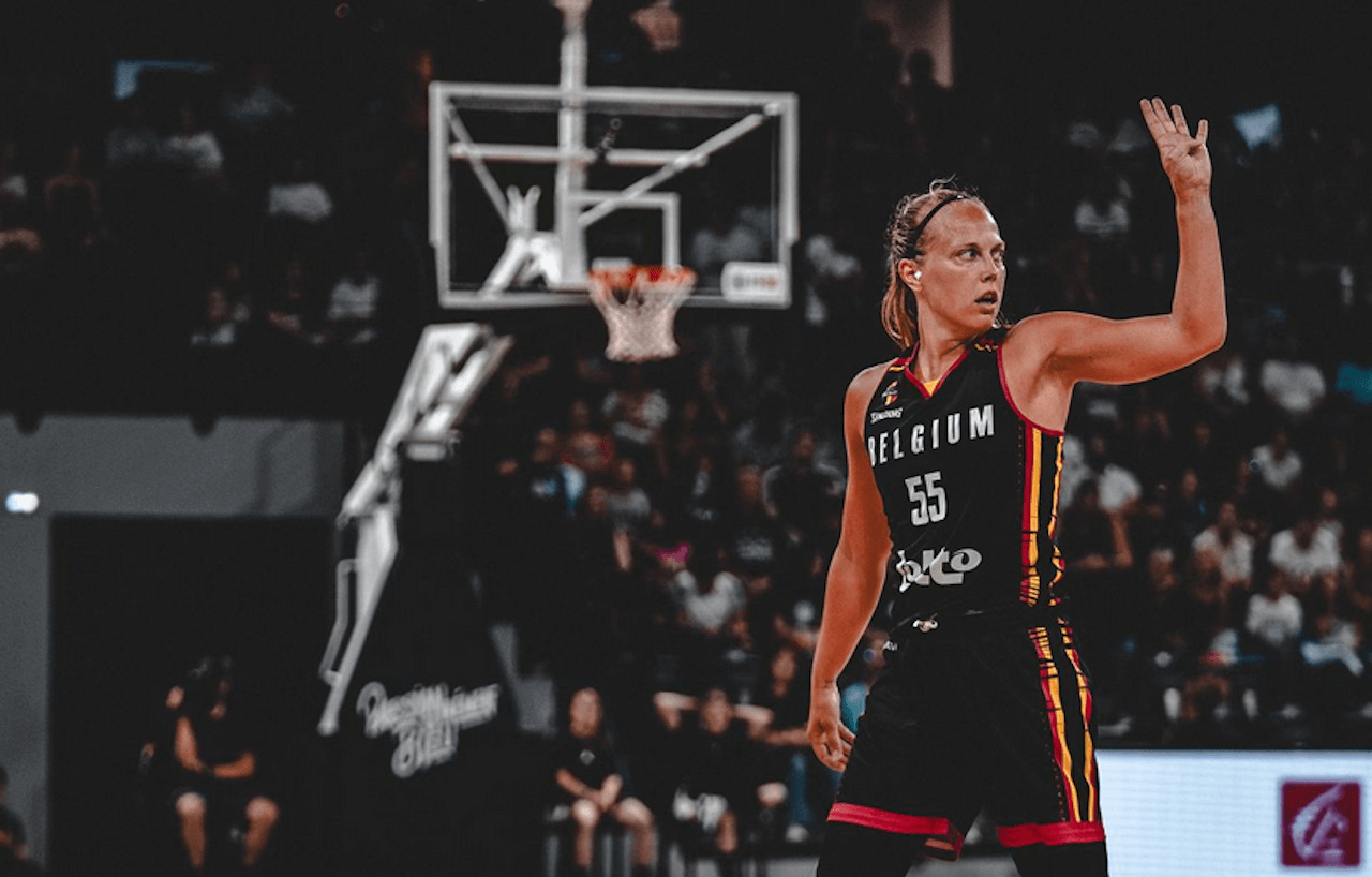 Parigi 2024, ecco gli atleti dichiaratamente LGBTQIA+ che si sono qualificati alle Olimpiadi - Julie Allemand Belgium Basketball - Gay.it