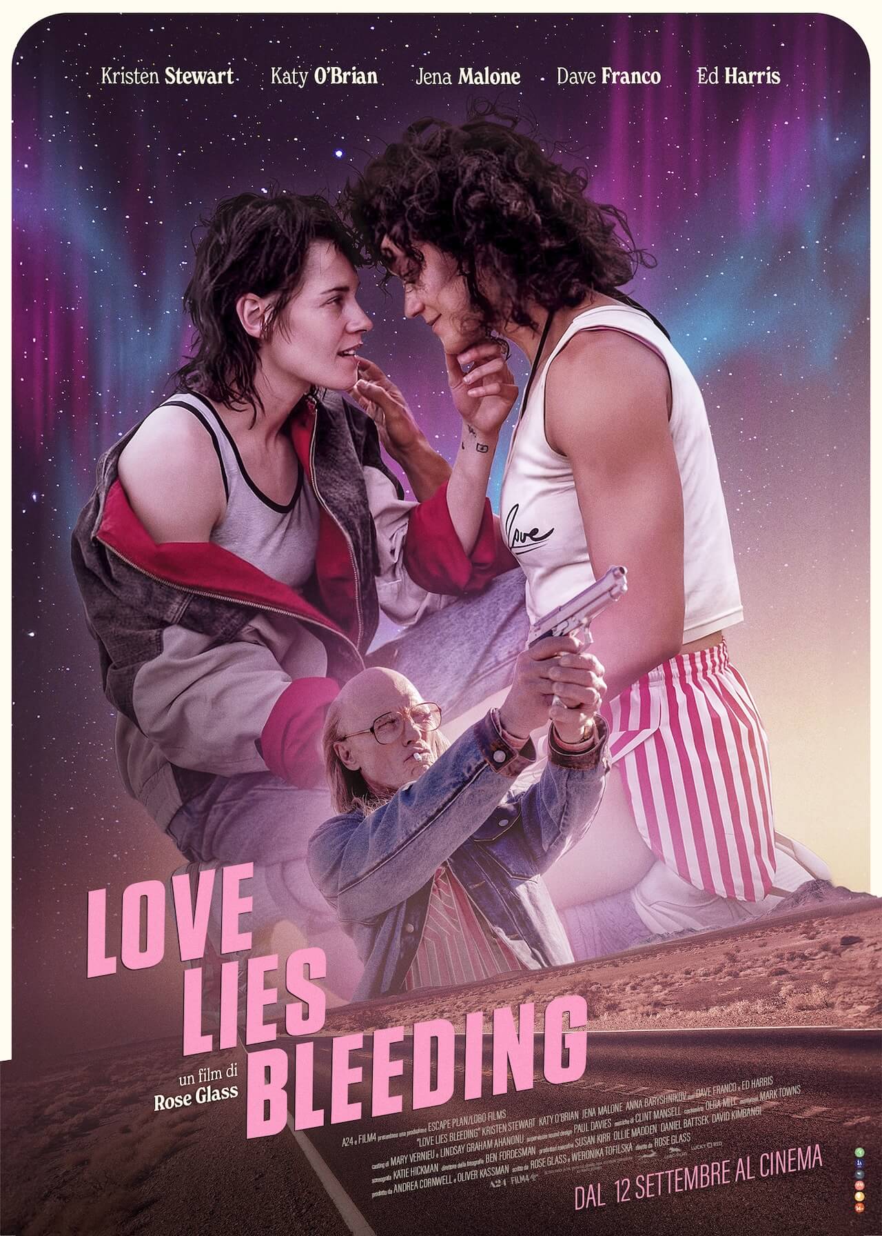 Love Lies Bleeding, arriva nei cinema d'Italia la muscolare storia d'amore tra Kristen Stewart e Katy O’Brian. Trailer e data d'uscita - LoveLiesBleeding web1 - Gay.it