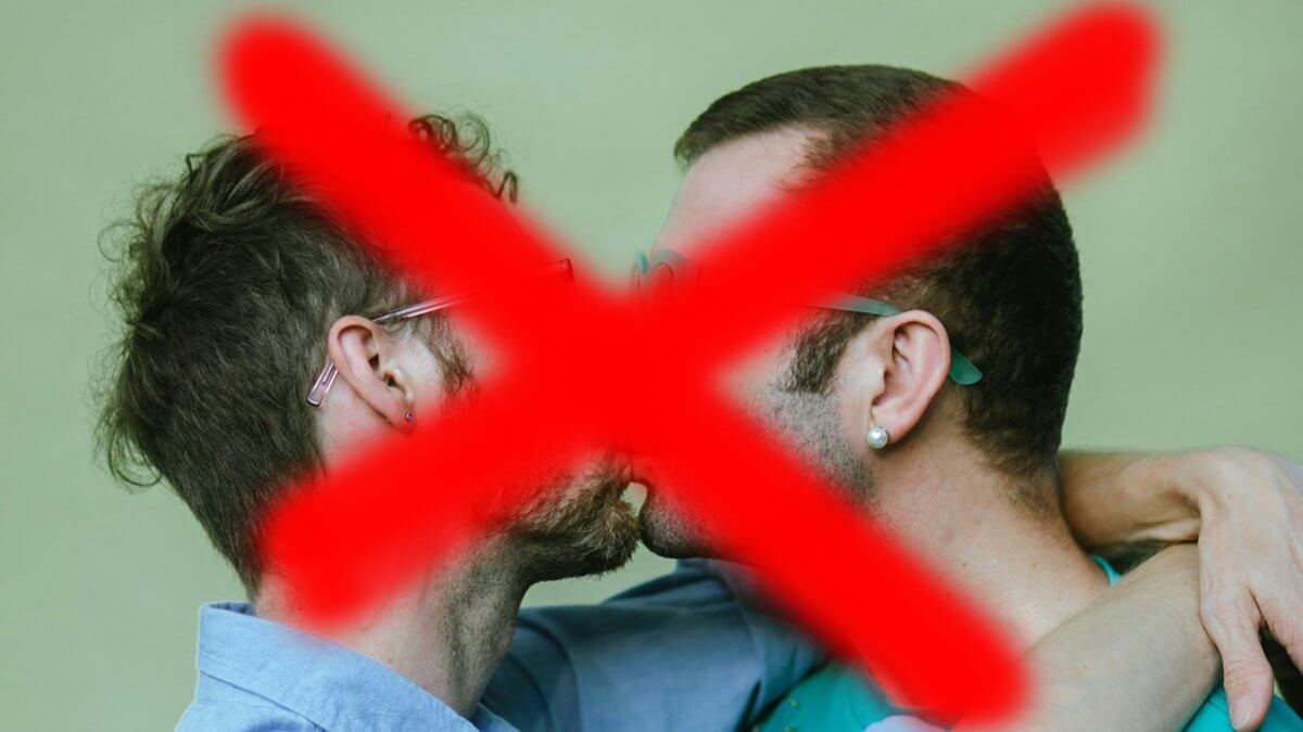 “Fr*c* di m*rda, vergognatevi”: coppia gay costretta a vendere casa, l’avvocata spiega tutto a Gay.it