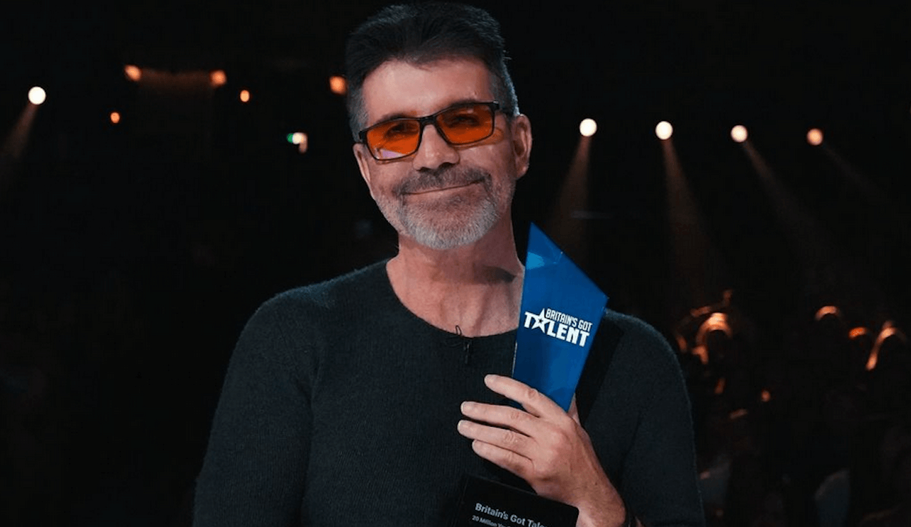 Simon Cowell vorrebbe giovani cantanti trans per una nuova boy band in stile One Direction