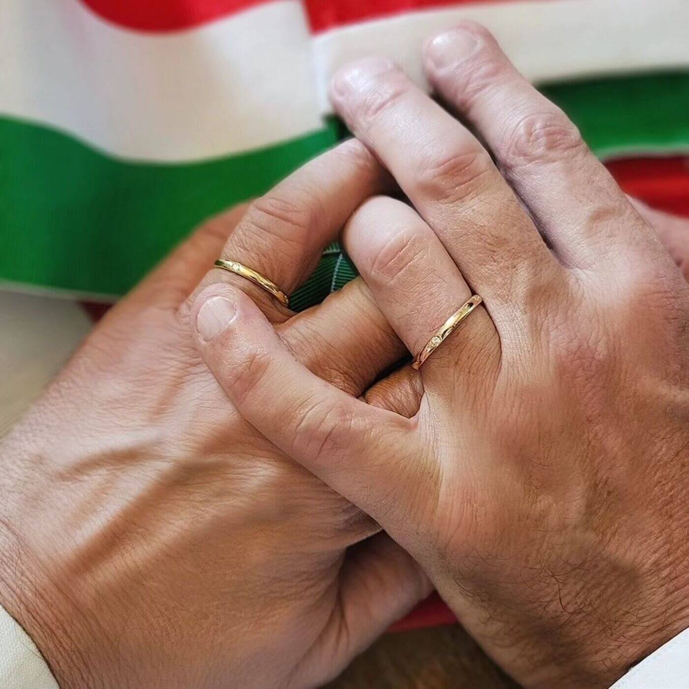 Danilo Bertazzi sposa il compagno Roberto