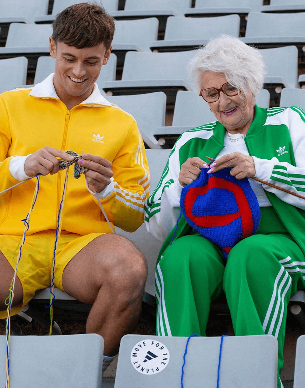 Perché amiamo Tom Daley - Tom Daley uncinetto - Gay.it
