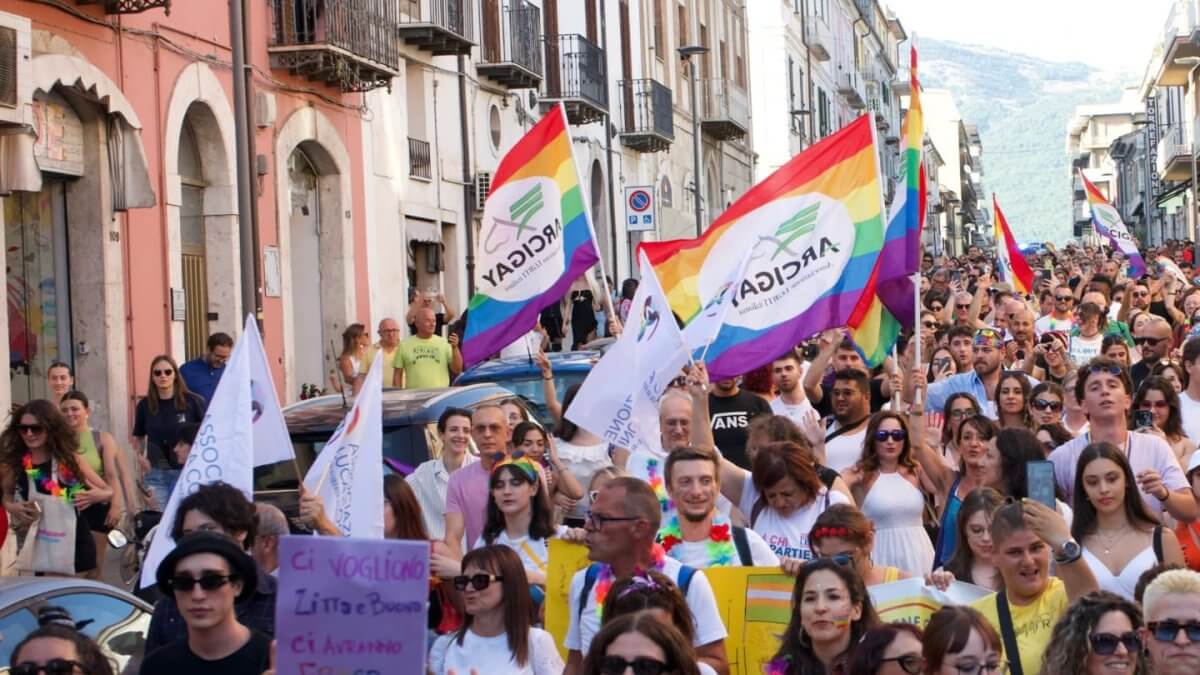 Il sindaco di Termoli vorrebbe un Molise Pride “silenzioso”, negato patrocinio. Arcigay: “È offensivo”. Cosa sta succedendo