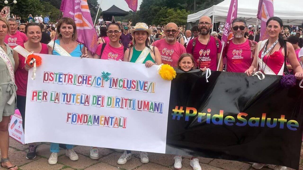 Milano Pride, polemica sulla partecipazione dell’Ordine delle Ostetriche: “Non vogliamo accostarci a lobby e ideologie”
