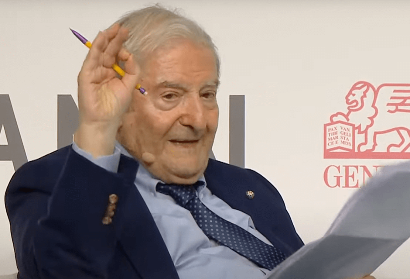 “Il Parlamento si faccia carico dei figli di coppie omosessuali e del genere non binario” lo ribadisce Augusto Barbera, presidente della Corte Costituzionale