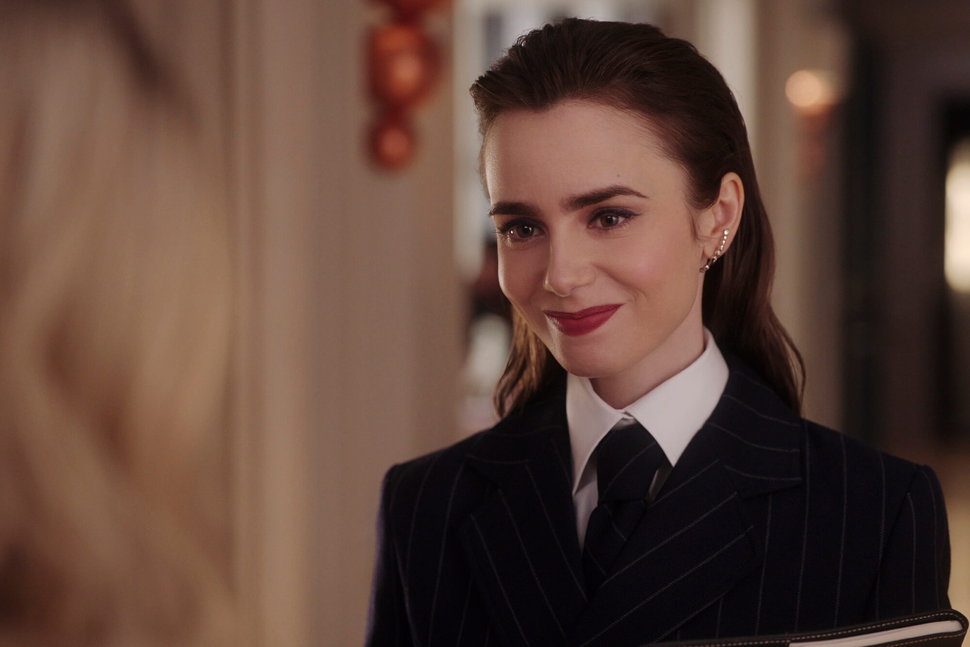 Emily in Paris. Lily Collins