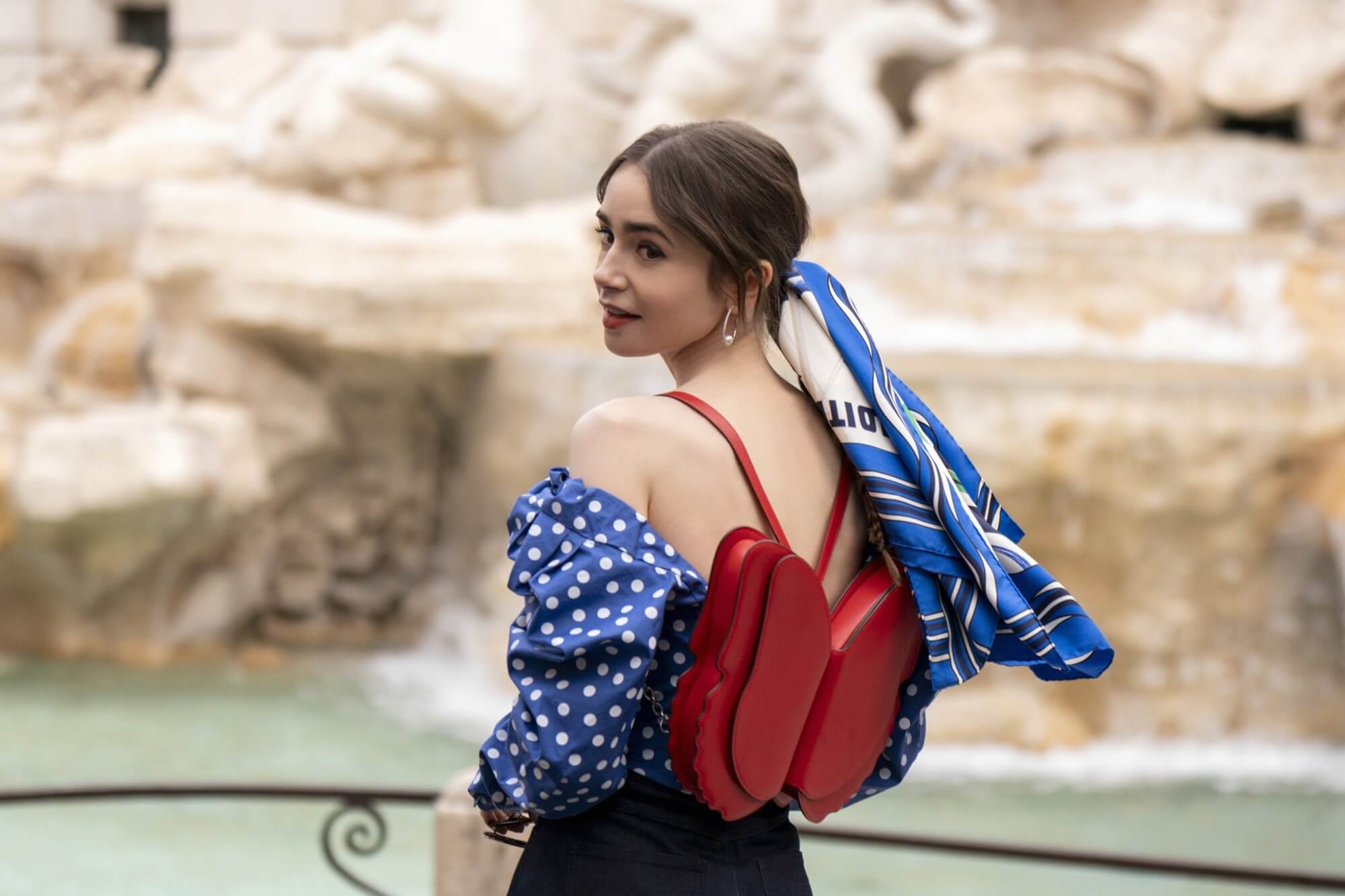 Emily in Paris. Lily Collins