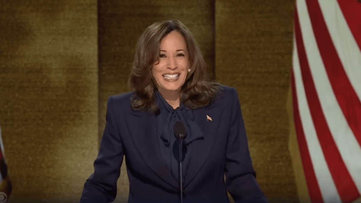 Kamala Harris: “Combattiamo per un’America che offra pari opportunità a tutti, che protegga i diritti di tutti” (VIDEO)