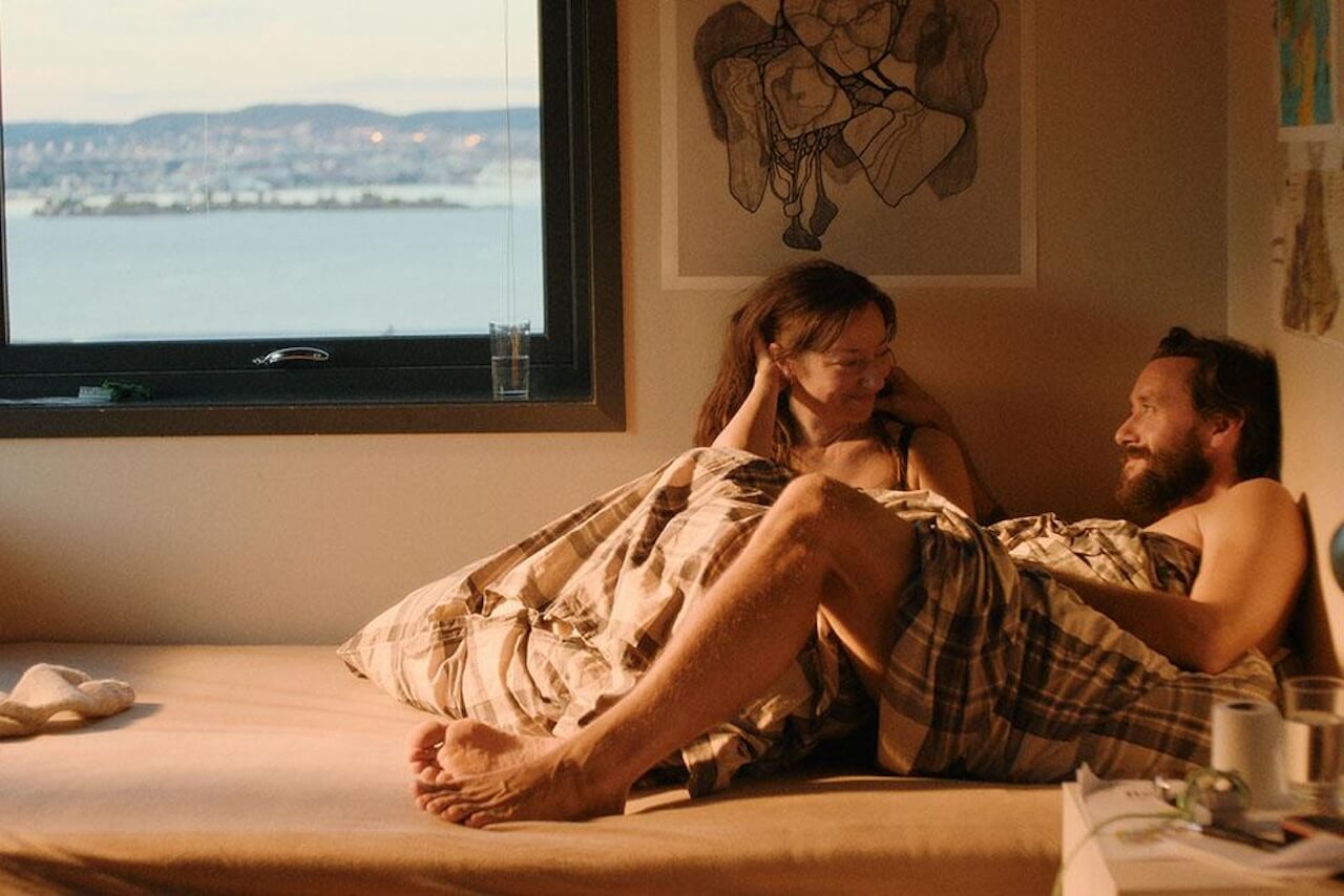 Queer Lion 2024, in anteprima tutti i film LGBTQIA+ presenti all'81esima Mostra del Cinema di Venezia - Kjaerlighet Love di Dag Johan Haugerud - Gay.it