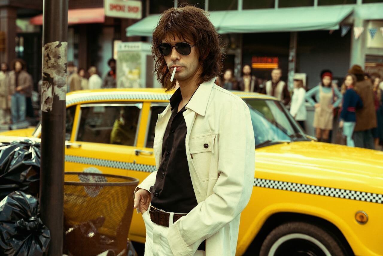 Limonov, arriva al cinema il film con Ben Whishaw nei panni del poeta bisessuale. Il trailer - Limonov Ben Whishaw - Gay.it