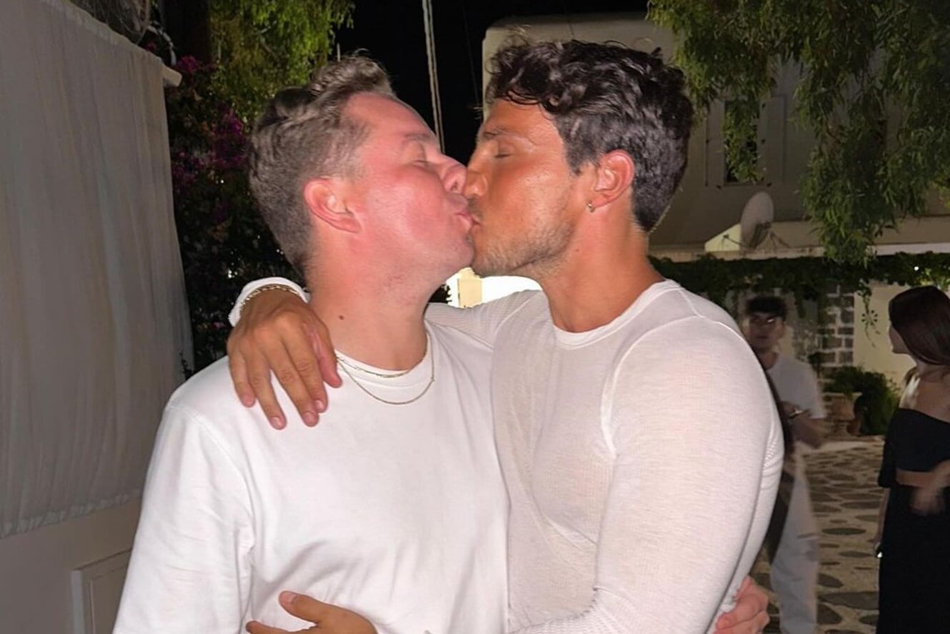 Daniele Dal Moro bacia un uomo sulle labbra: ecco tutto ciò che sappiamo (foto)