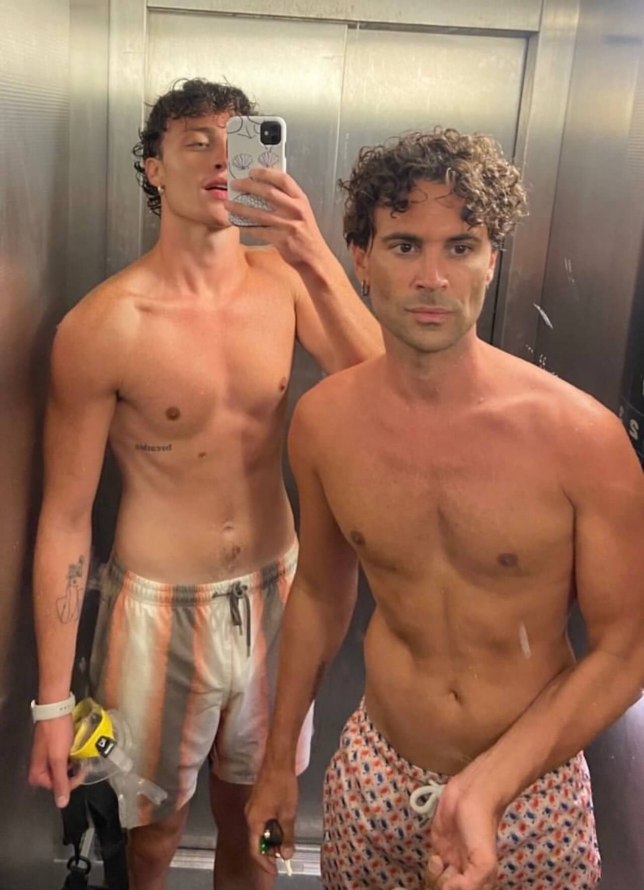 Chi è Peter Seggio, il ragazzo che Wax bacia nella sua nuova canzone “Favola a metà” - VIDEO - Luca Vismara e Peter Seggio - Gay.it