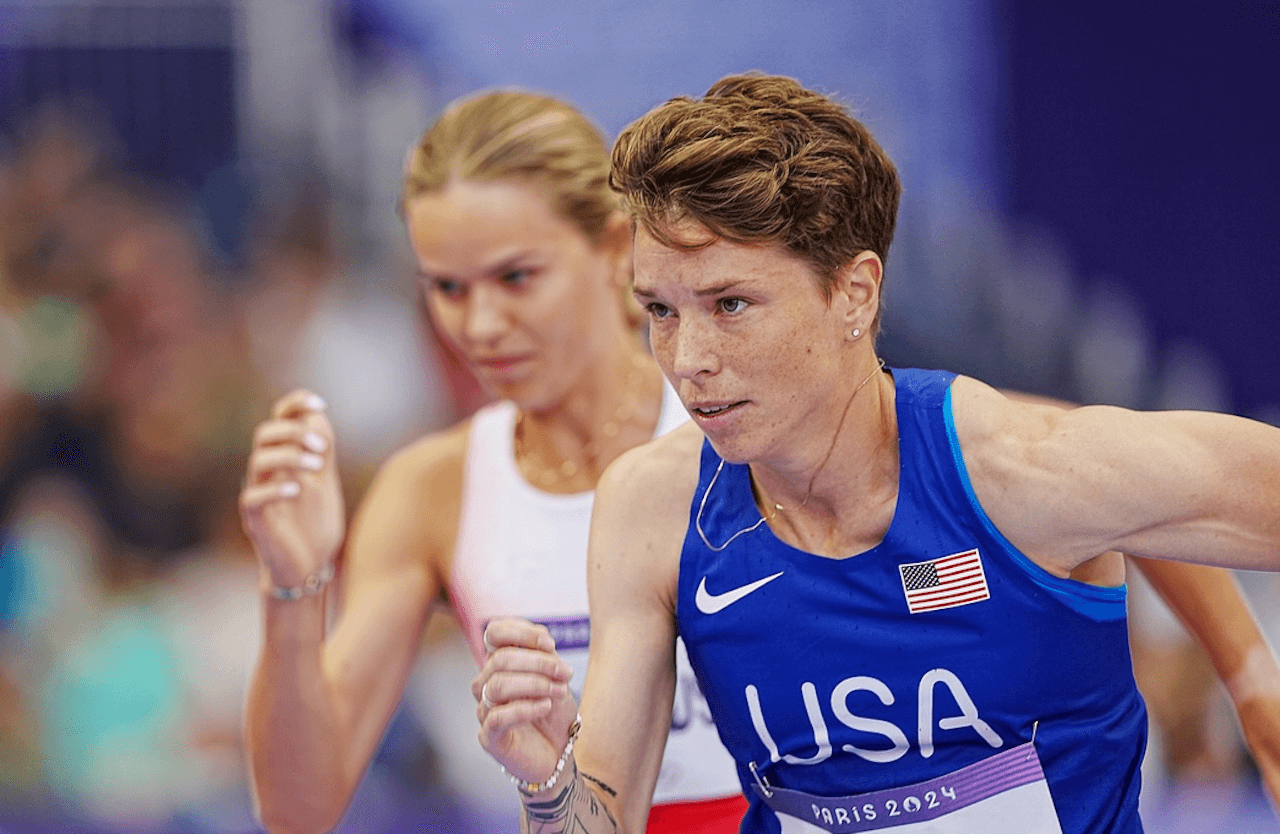 Nikki Hiltz in semifinale nei 1500 metri con un potente messaggio per le persone trans e non binarie: “Siete magiche”