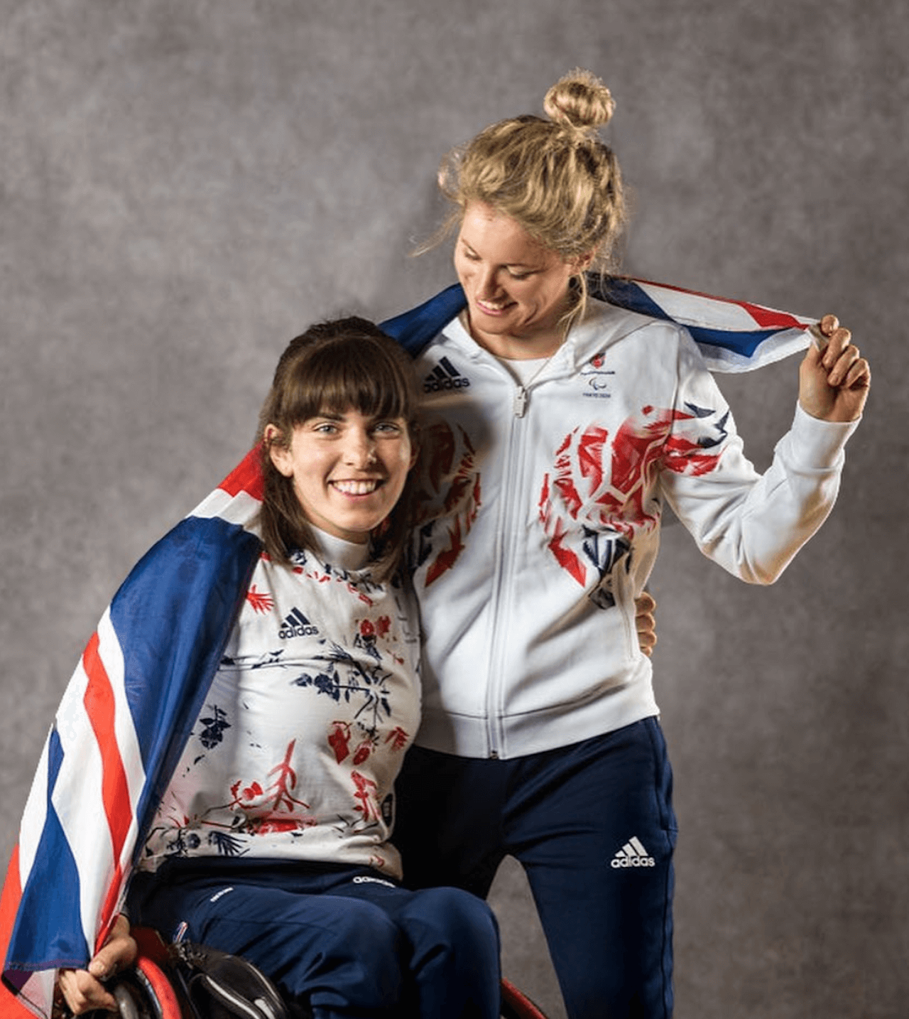 Paralimpiadi 2024, Robyn Love e Laurie Williams sono la coppia olimpica di Parigi - Paralimpiadi 2024 Robyn Love e Laurie Williams sono la coppia doro di Parigi 2 - Gay.it
