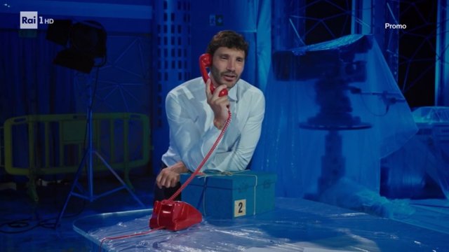 Stefano De Martino conduce Affari Tuoi