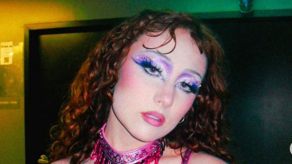 Chappell Roan, c’è una nuova icona queer in città: “Il pubblico gay supporta le mie imperfezioni”