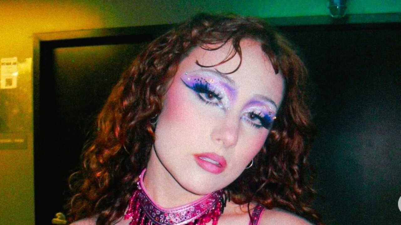 Chappell Roan, c’è una nuova icona queer in città: “Il pubblico gay supporta le mie imperfezioni”