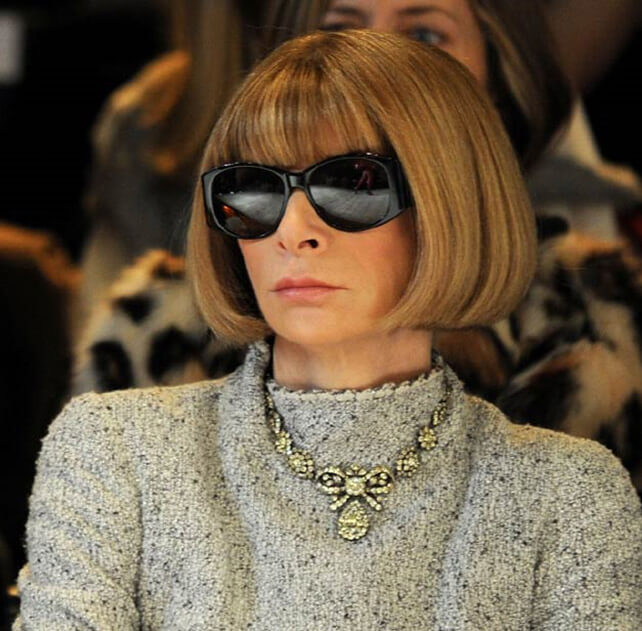 Anna Wintour lascia la direzione di Vogue dopo 37 anni: il suo sostegno alla comunità LGBTQIA+ - Anna Wintour trash 1 - Gay.it