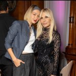 Gigi Hadid con Donatella Versace - Thumbnail