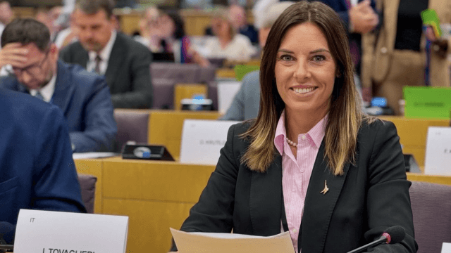Lega contro UE: "11,5 milioni a corsi Erasmus come strumento di propagazione della dottrina gender" - Isabella Tovaglieri - Gay.it