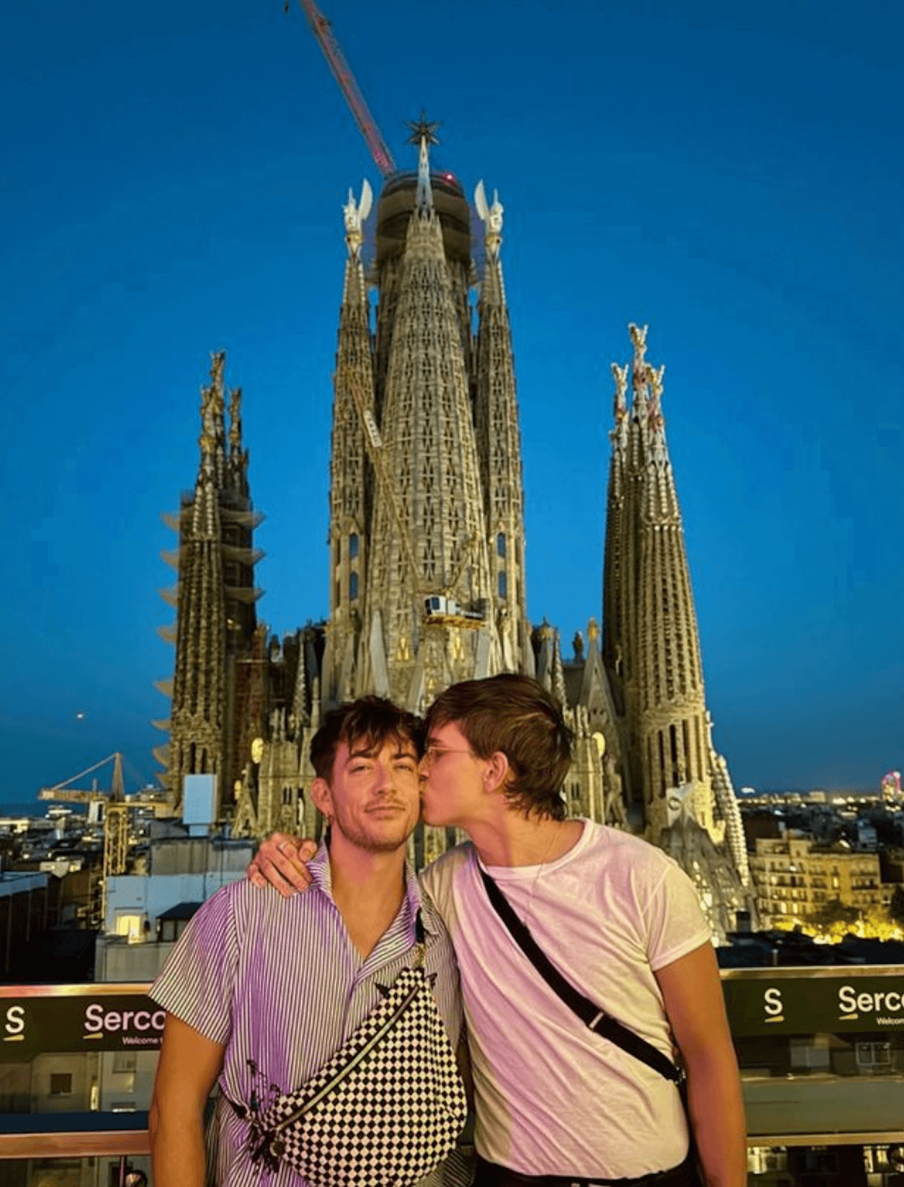 Kevin McHale di Glee scioccato dalla cancellazione di Prisma: "È una grande serie, va salvata!" - Kevin McHale 2 - Gay.it
