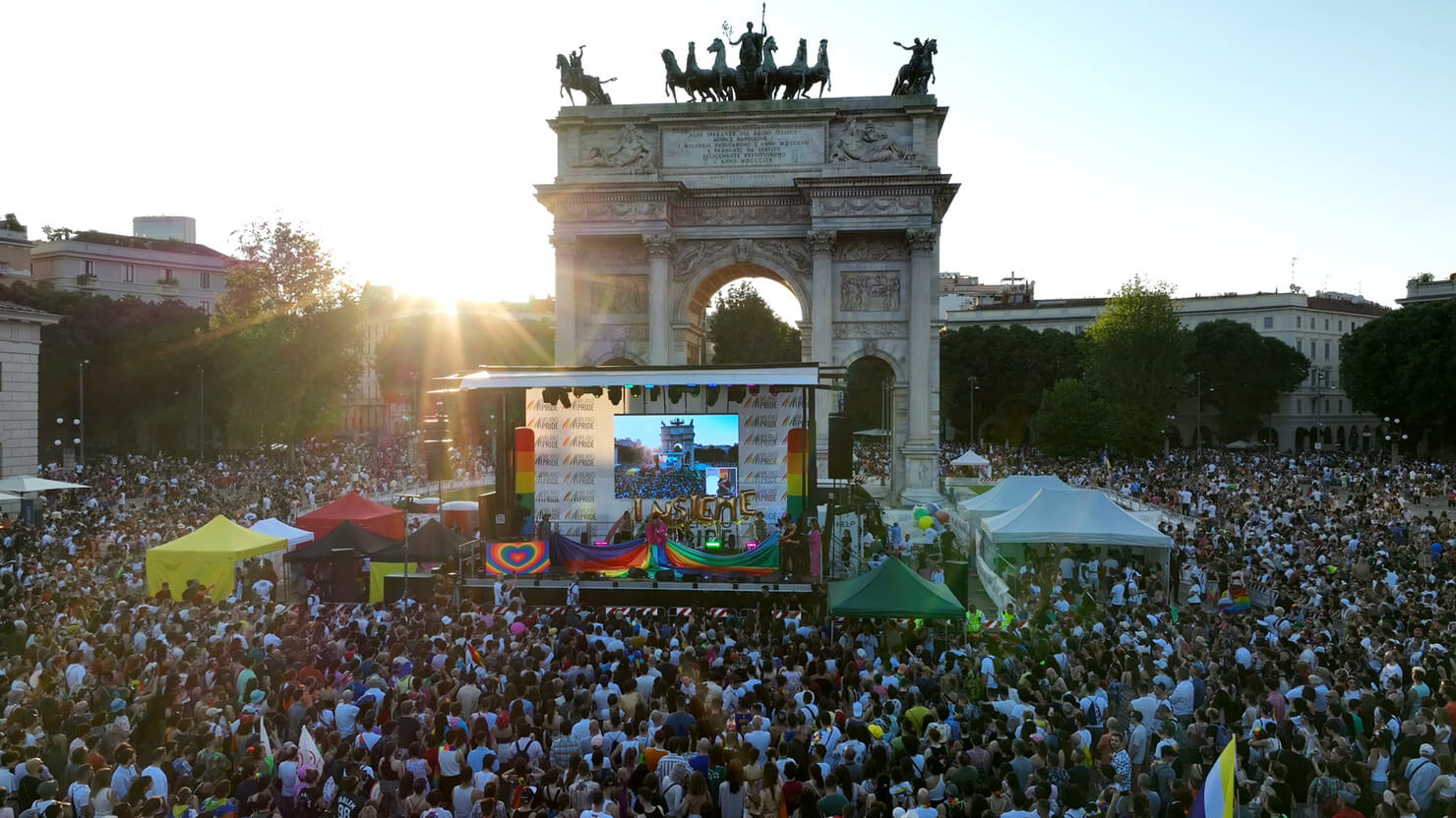 Milano Pride 2023 - Drone view, manifesti LGBTIQ+ CIG Milano