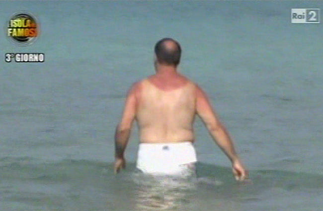 Isola dei Famosi, trashcronaca della seconda puntata - apicella isolaF3 - Gay.it