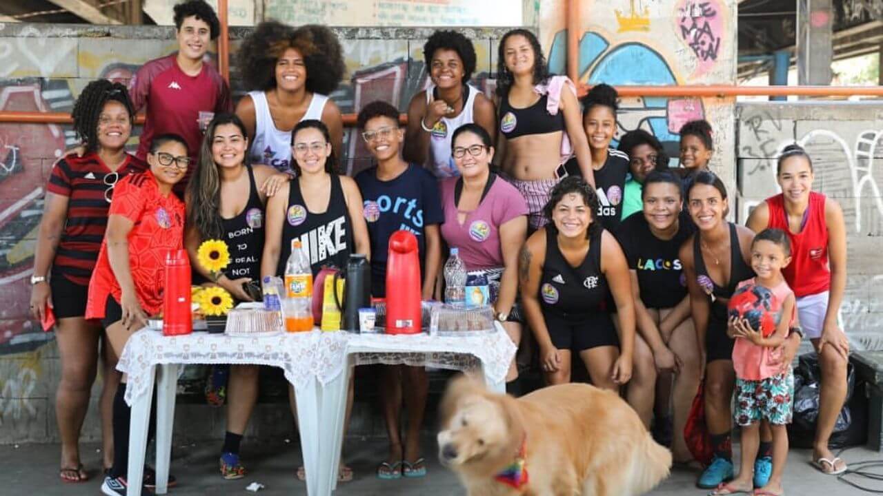 La lotta invisibile delle donne lesbiche nelle favelas brasiliane: intervista al collettivo di Casa Resistências